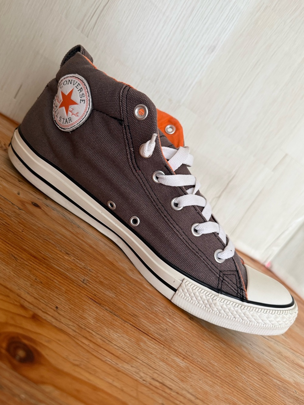 Amputee Single Left Men’s 12 Converse C Taylor All Star Mid Top Sneaker Brown